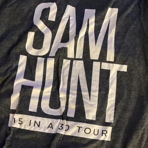 “Sam Hunt” Dark Gray Short Sleeve Tee - EUC
